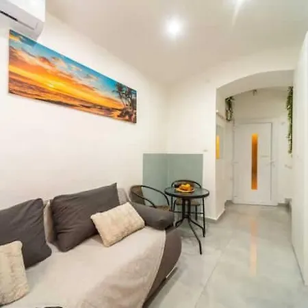 Beach House With Lots Of Charm Holiday home *